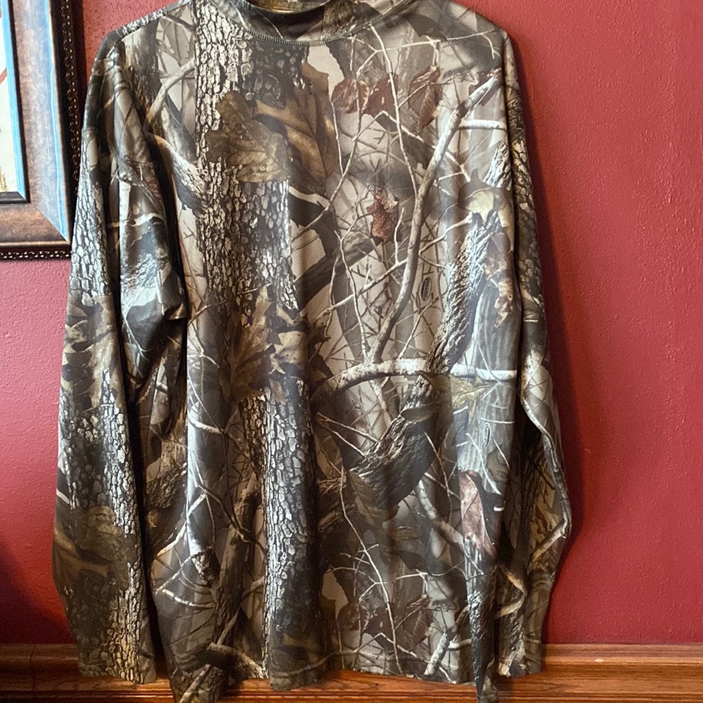 Long sleeve mens camouflage crewneck